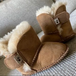 •Sold•Bear Paw Infant Baby Suede Winter Boots Booties Ugg-Like